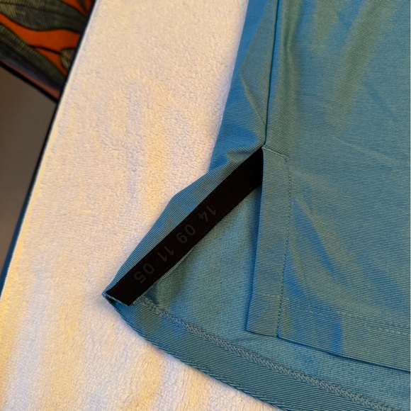 Nike men’s dri fit short sleeve shirt. Large. Excellent condition. - Picture 3 of 4